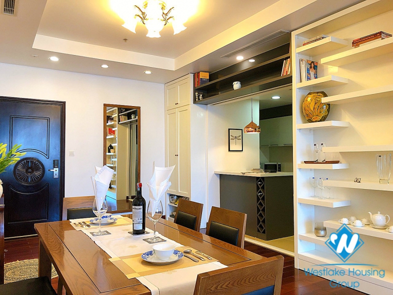 Beautiful bright 3-bedroom apartment in Royal City